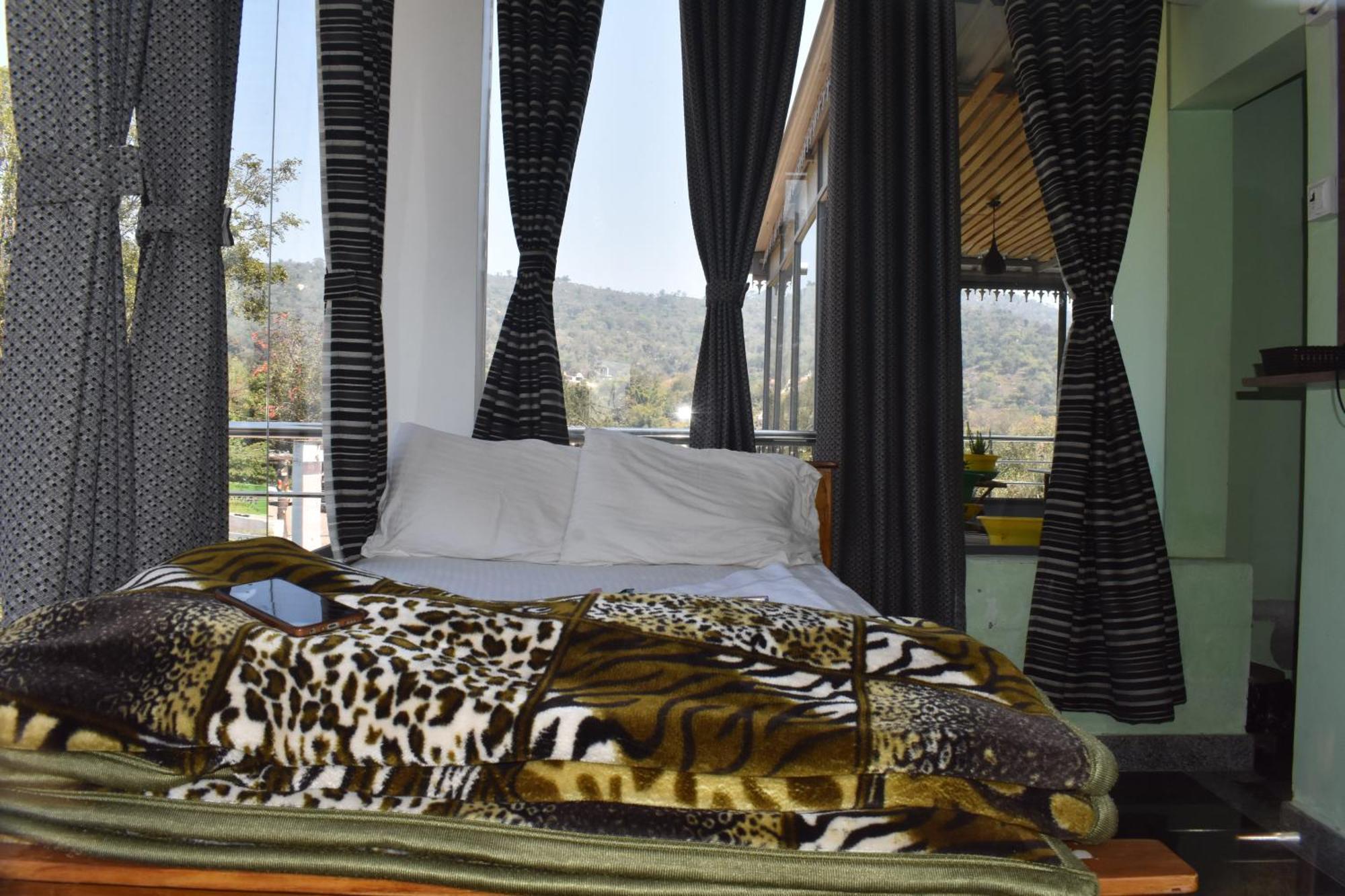 Yelagiri Goldhill Resort Exteriör bild