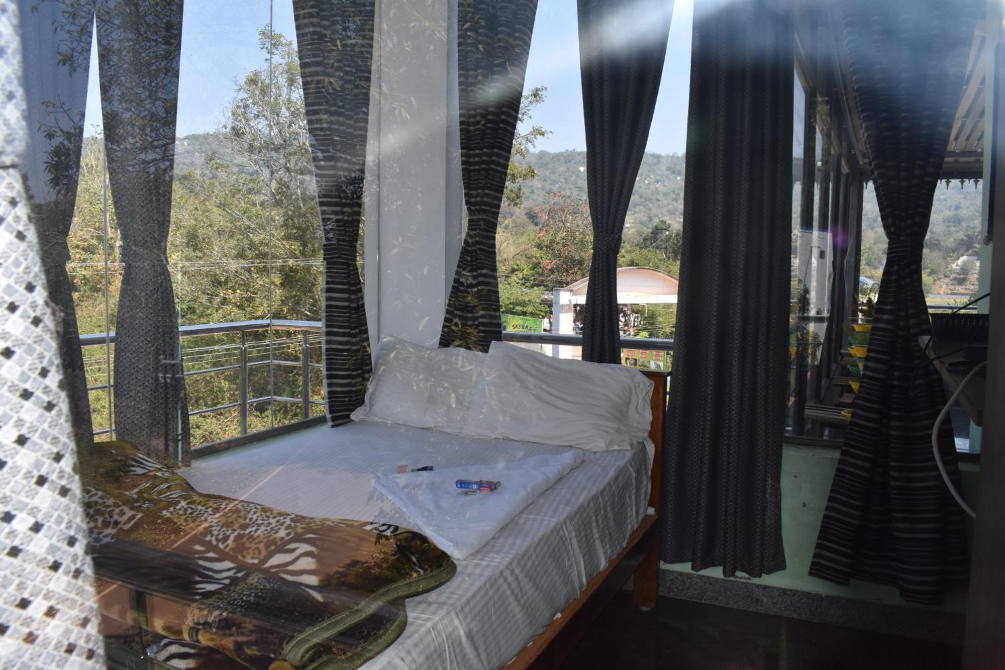 Yelagiri Goldhill Resort Exteriör bild