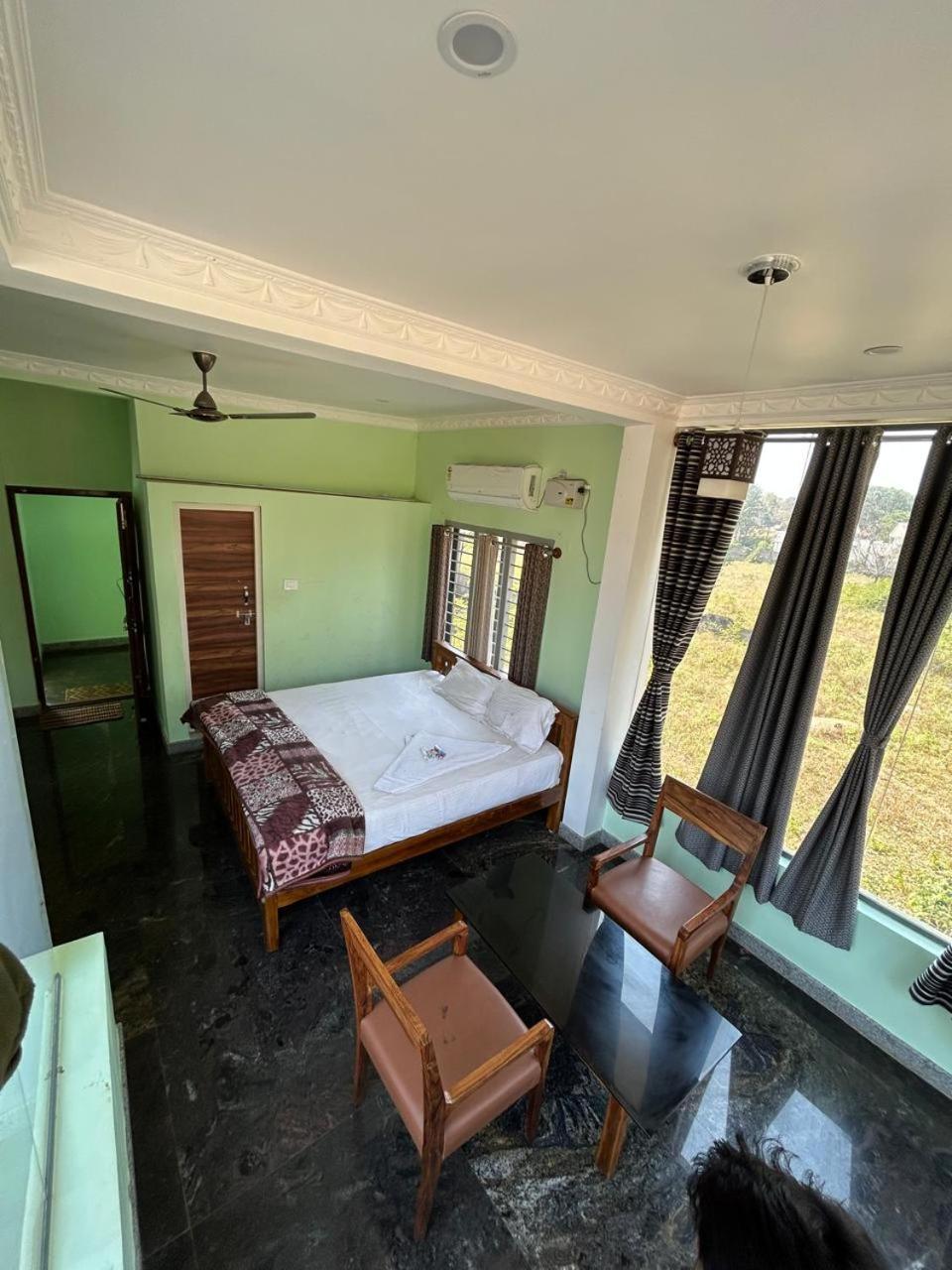 Yelagiri Goldhill Resort Exteriör bild
