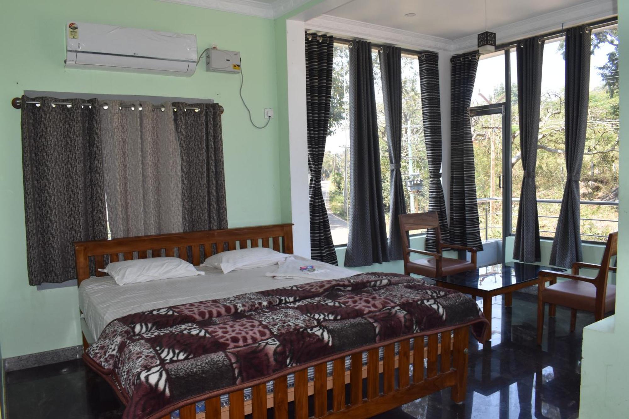 Yelagiri Goldhill Resort Exteriör bild