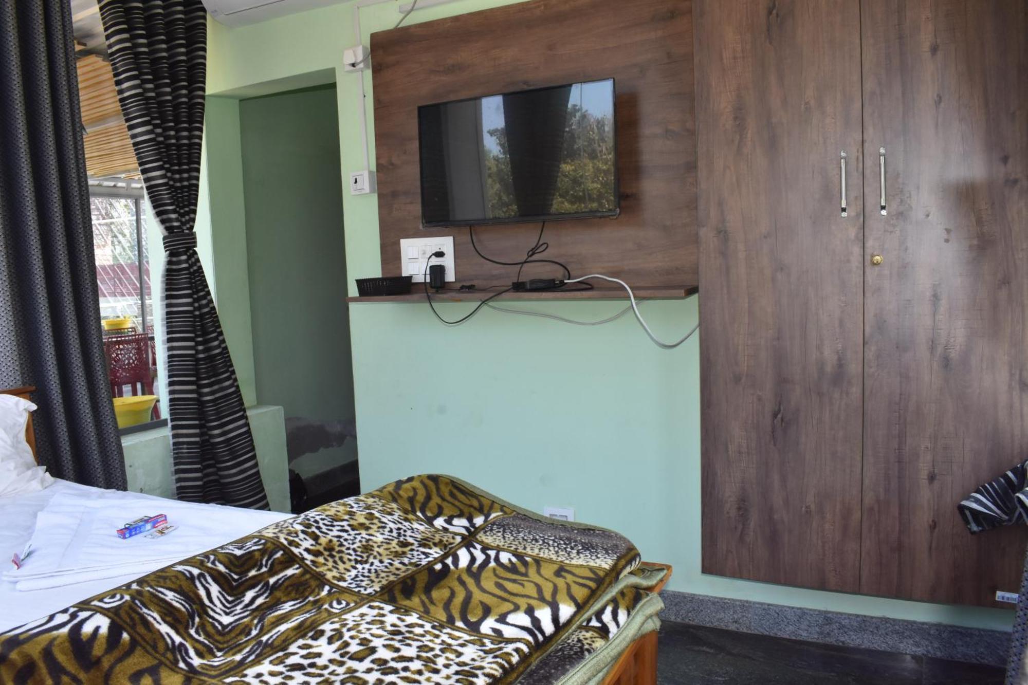 Yelagiri Goldhill Resort Exteriör bild