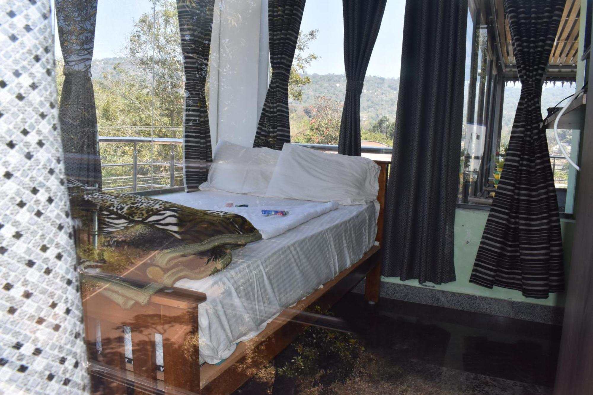 Yelagiri Goldhill Resort Exteriör bild